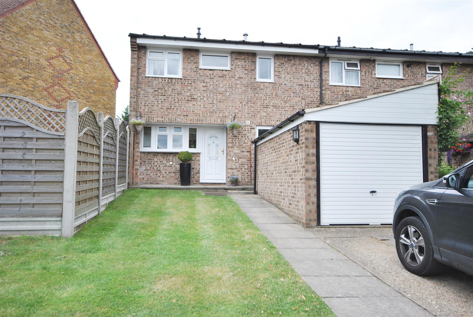3 Bedrooms, House - End Terrace